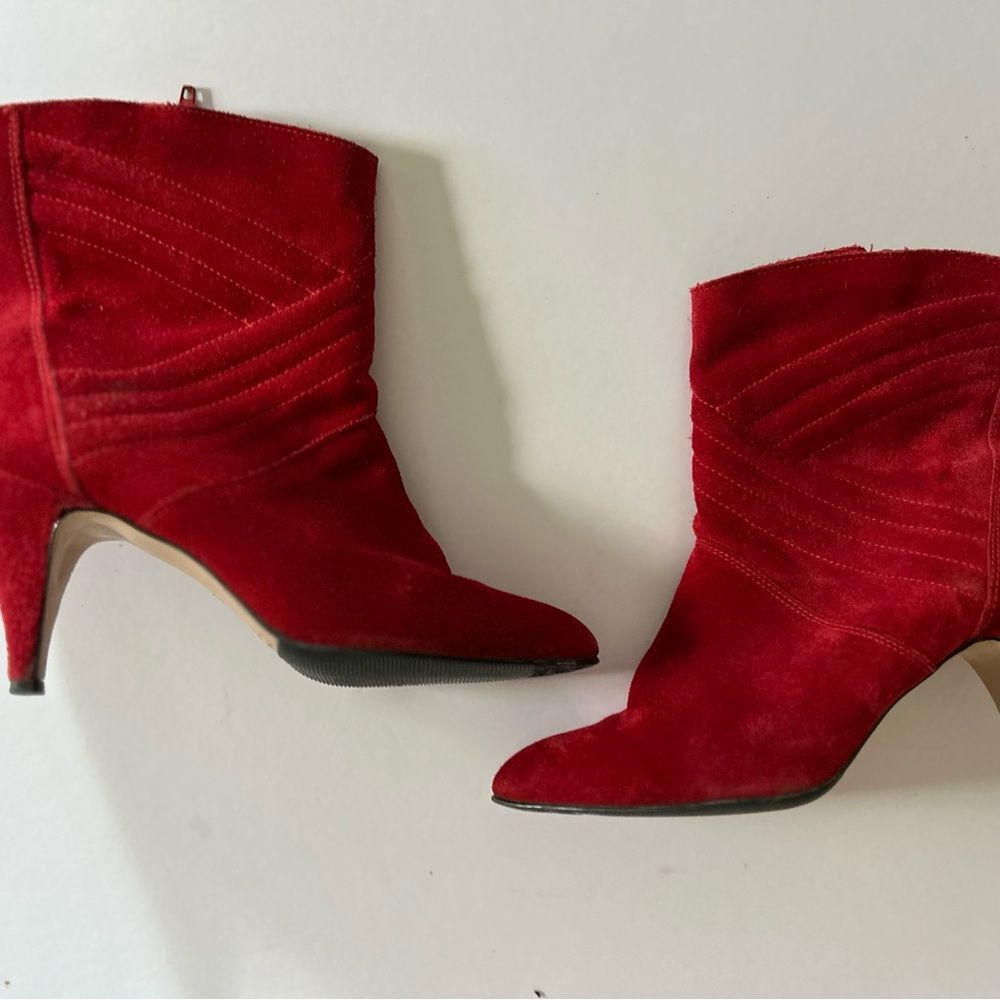 VTG 80s  Red Suede Heeled Ankle Boots, 8.5 Fall Bootie